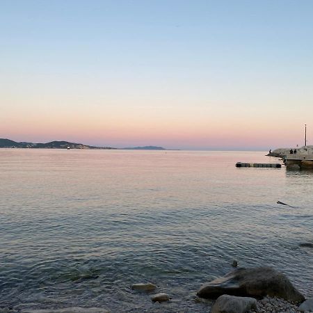 Fanny Wifi Climatise Tout A Pieds 4 Personnes La Ciotat Eksteriør bilde